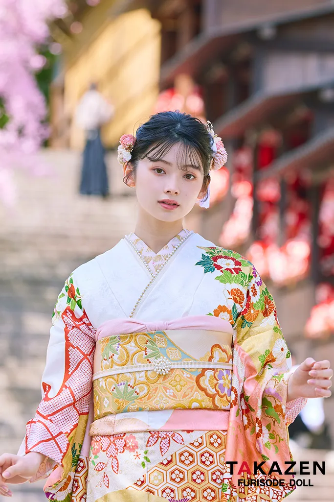 TAKAZENのレンタル振袖 プレミアム古典　吉澤織物/最高級染繍桶絞り友禅　ピンク　清楚　高級振袖　南琴奈【通販可】LB31