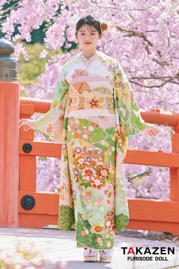 TAKAZENのレンタル振袖 最高級プレミアム古典柄振袖　吉澤織物/最高級染繍桶絞り友禅　黄緑/緑　貝桶柄　はんなり　かわいらしい　高級振袖　南琴奈【通販可】LB35