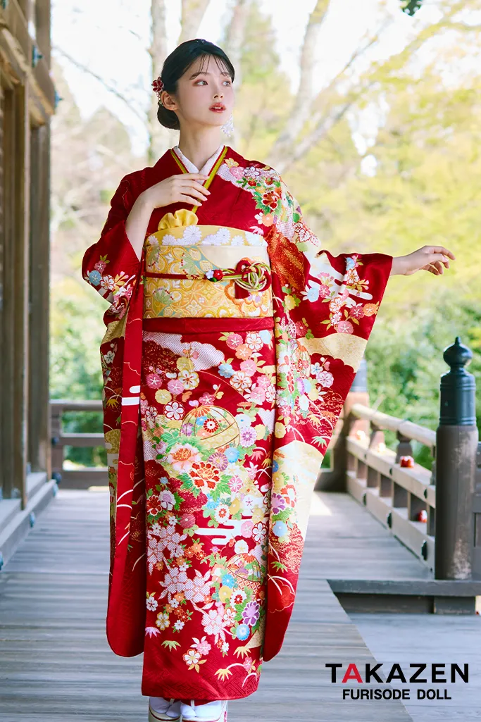 TAKAZENのレンタル振袖 プレミアム古典　赤　吉澤織物/最高級金彩手描友禅　柄小さめ　高級振袖　清楚　南琴奈【通販可】LB36