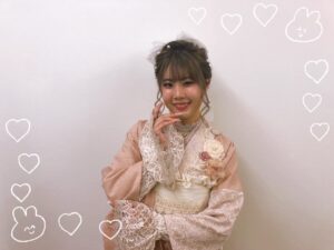 ヘップバーン“ミニョン”(かわいい) ピンクベージュ 立体花 フレンチガーリー おしゃれな レースインナー/ブーツコーデ 香音ちゃん