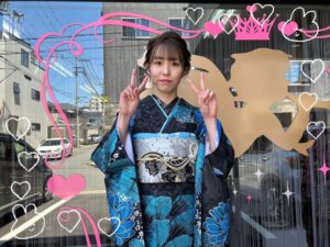 振袖 レンタル 奈良 前撮り クール系 青/黒 牡丹柄 目立つ 派手 豪華 カッコいい振袖 モード ギャル