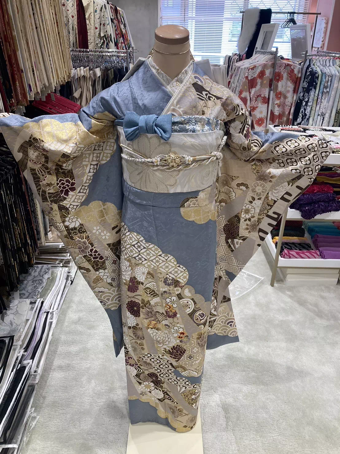 TAKAZEN姫路店　姫路市　成人式　卒業式　袴　振袖　イマドキ振袖　香音　水色振袖　