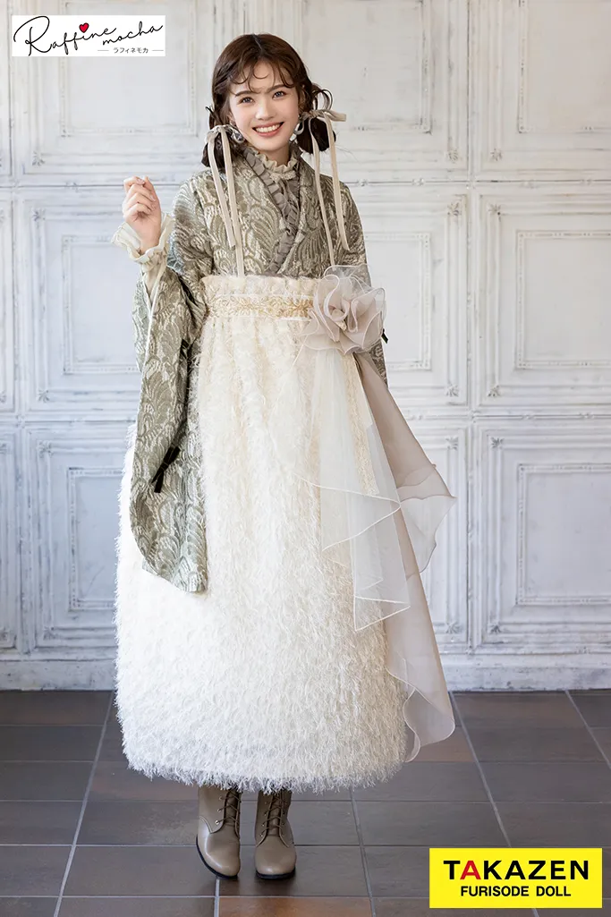 TAKAZENのレンタル袴 くすみカラーガーリー　レース　ドレス袴　シャギー　かわいい　ブーツスタイル　個性的【通販可】R25089