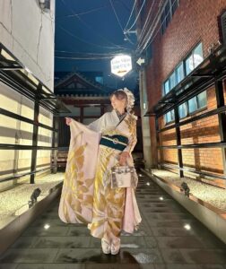 振袖 レンタル おでかけ ひめかちゃん 白 ゴールド モード系 綺麗 人気