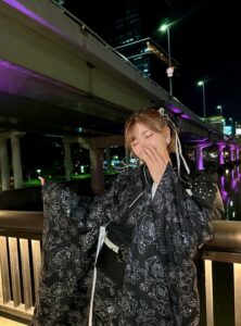 振袖　レンタル　ひめかちゃん　エースグループ　キラキラ　黒　目立つ　可愛い