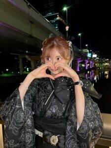 振袖 レンタル ひめかちゃん エースグループ キラキラ 黒 目立つ 可愛い