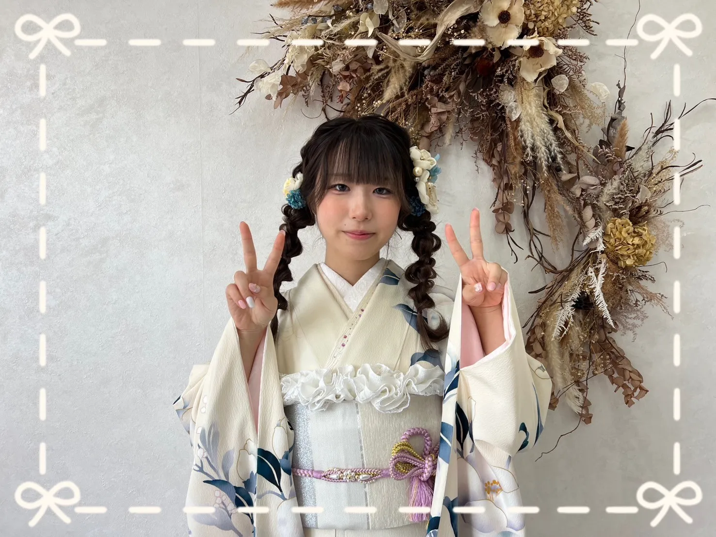 振袖 レンタル 橿原 前撮り くすみカラーレトロ クリーム/水色/ブルー 椿柄 シンプル お洒落