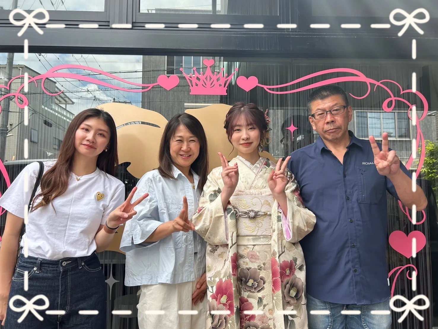 成人式 振袖 前撮り撮影会 くすみカラーガーリー 白/ピンク/淡色 椿柄 かわいい リボン小物コーデ トレンド 香音ちゃん