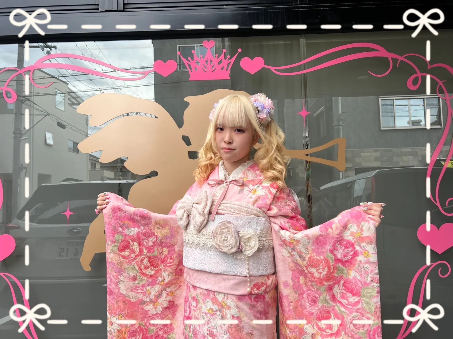 成人式 振袖 前撮り撮影会 キュートガーリー ピンク/淡い色 薔薇柄 リズリサ振袖 ゆめかわいい おしゃれ レース手袋 フリルコーディネート