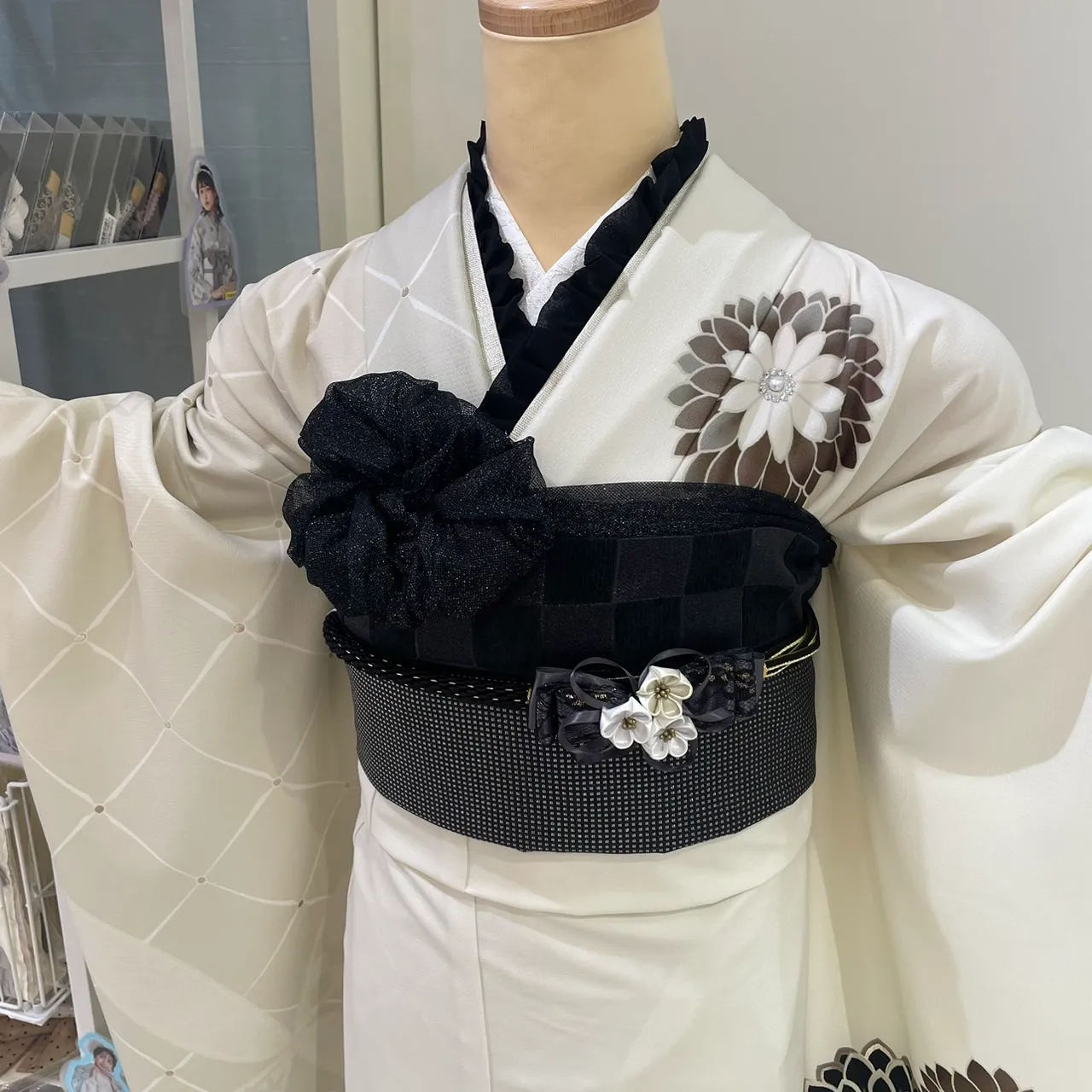 毎日コーデ　白　レトロ　アンティーク　モノトーン　玉城ティナ