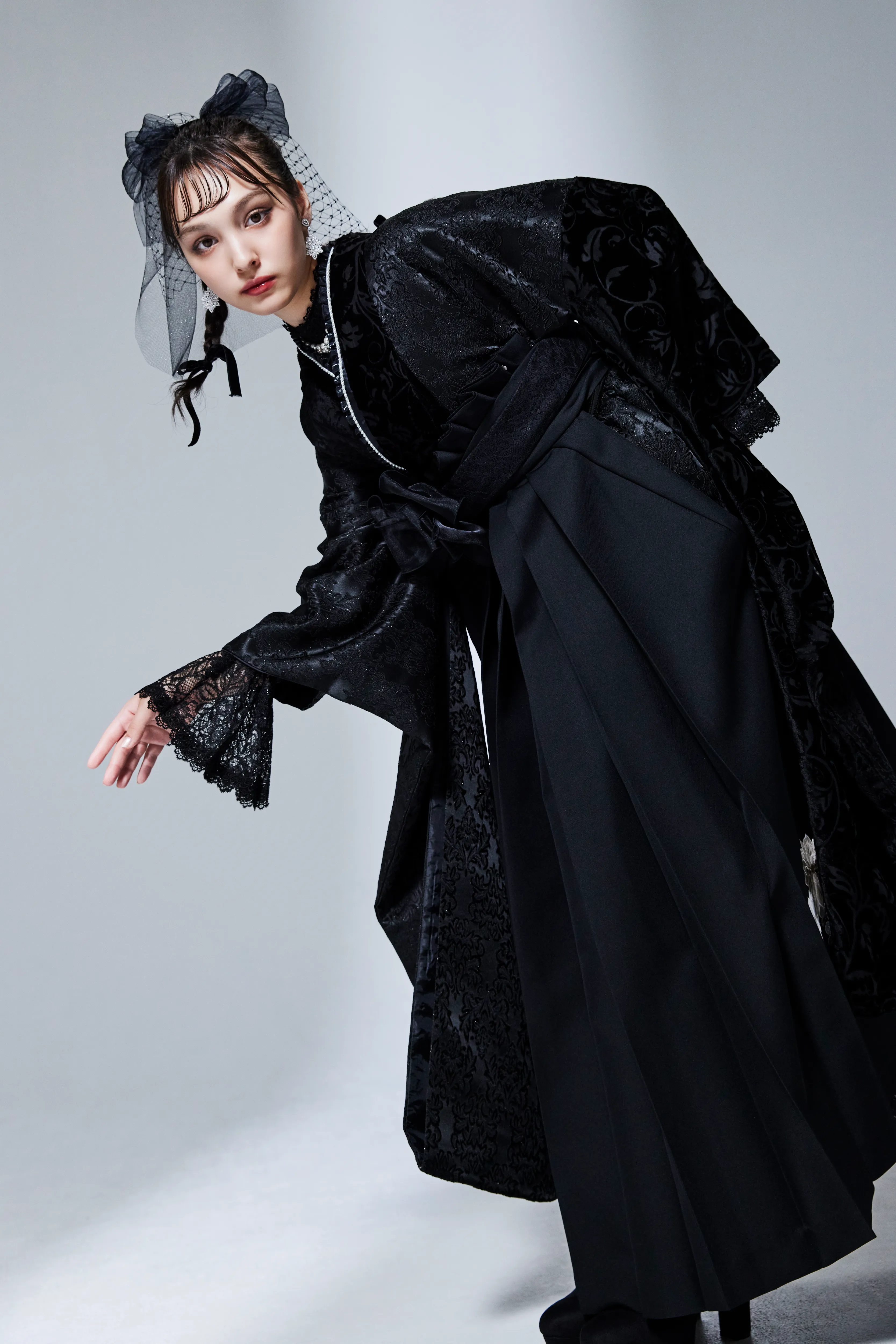 香川るな　袴　オールブラック
