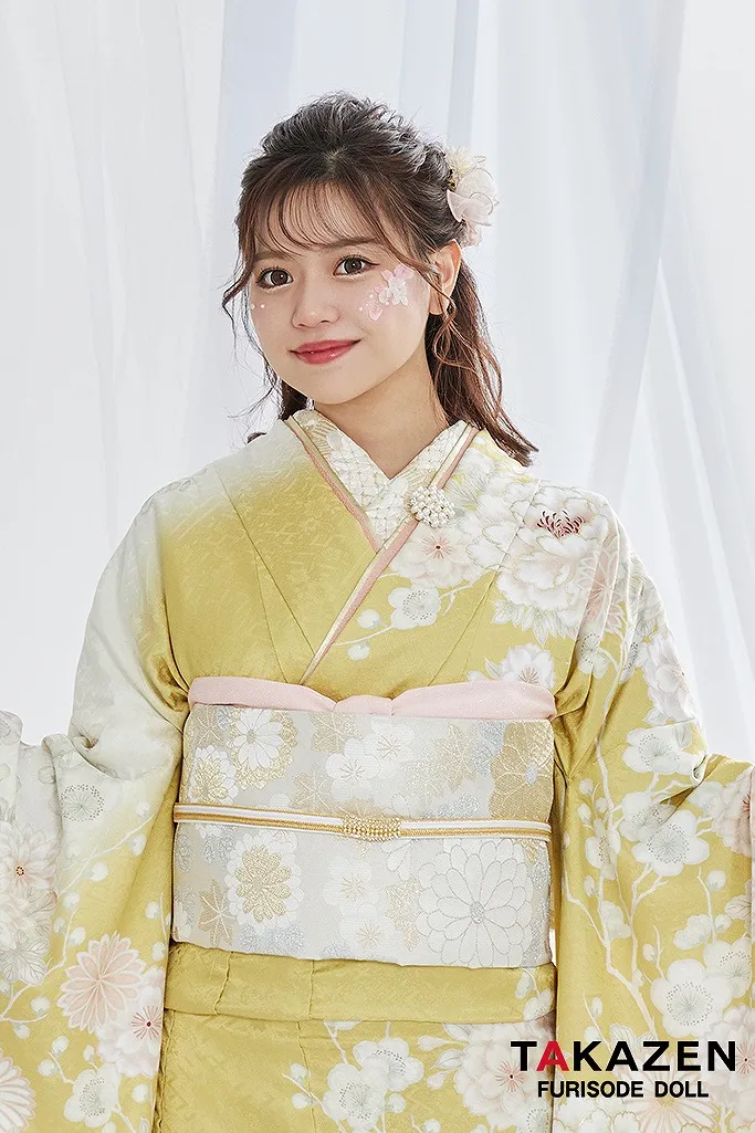 TAKAZENのレンタル振袖 くすみカラー古典　黄色/ビタミンカラー　牡丹柄　華やか　ワントーンコーデ　かわいい　じゅり【通販可】G66