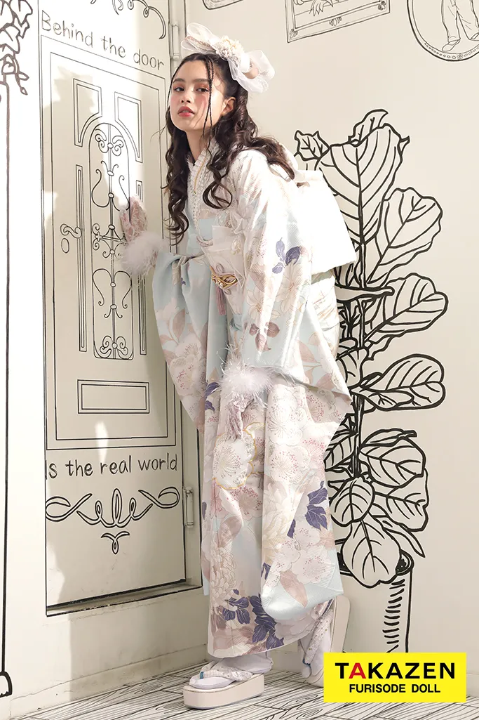 TAKAZENのレンタル振袖 くすみカラー古典　水色/淡い色　梅柄/菊柄　爽やか　かわいい　フェミニン　ブリッジマン遊七【通販可】K1105