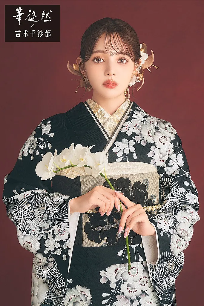 TAKAZENのレンタル振袖 華徒然×吉木千沙都　黒/白　牡丹柄/桜柄　かっこいい　大人っぽい　柄多め【通販可】K1106