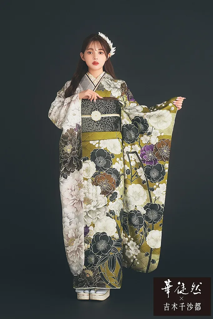 TAKAZENのレンタル振袖 華徒然×吉木千沙都　カーキ　牡丹柄/梅柄　人と被らない　片身替わり　個性的　目立つ【通販可】K1110