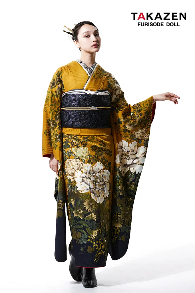 TAKAZENのレンタル振袖 ヴィンテージスタイル　からし　牡丹柄　かっこいい　大人っぽい　シック　ブーツスタイル　香川るな【通販可】LB42