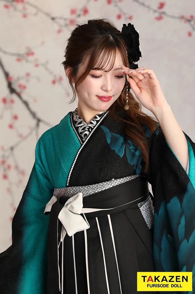 TAKAZENのレンタル袴 モード系　黒/エメラルドグリーン　牡丹柄　かっこいい　シンプル　目立つ【通販可】RY158