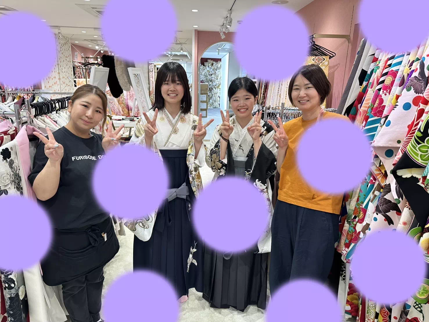 【TAKAZEN姫路店】♡6日 姫路市の2025年卒業式の今どき可愛いくすみ古典袴の双子姫ちゃん♡