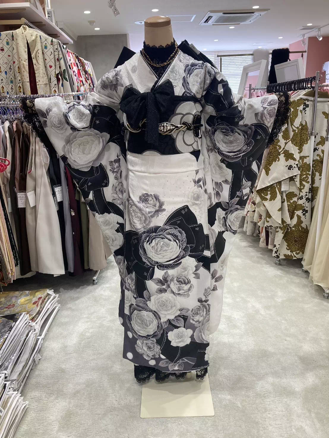TAKAZEN姫路店 加古川市 高砂市 人気振袖 振袖レンタル 姫路市 成人式 卒業式 袴 振袖 イマドキ振袖 香音