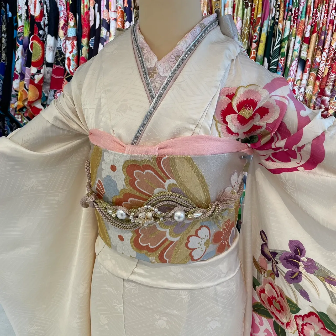 成人式　振袖　レンタル　TAKAZEN堺店　古典柄　白