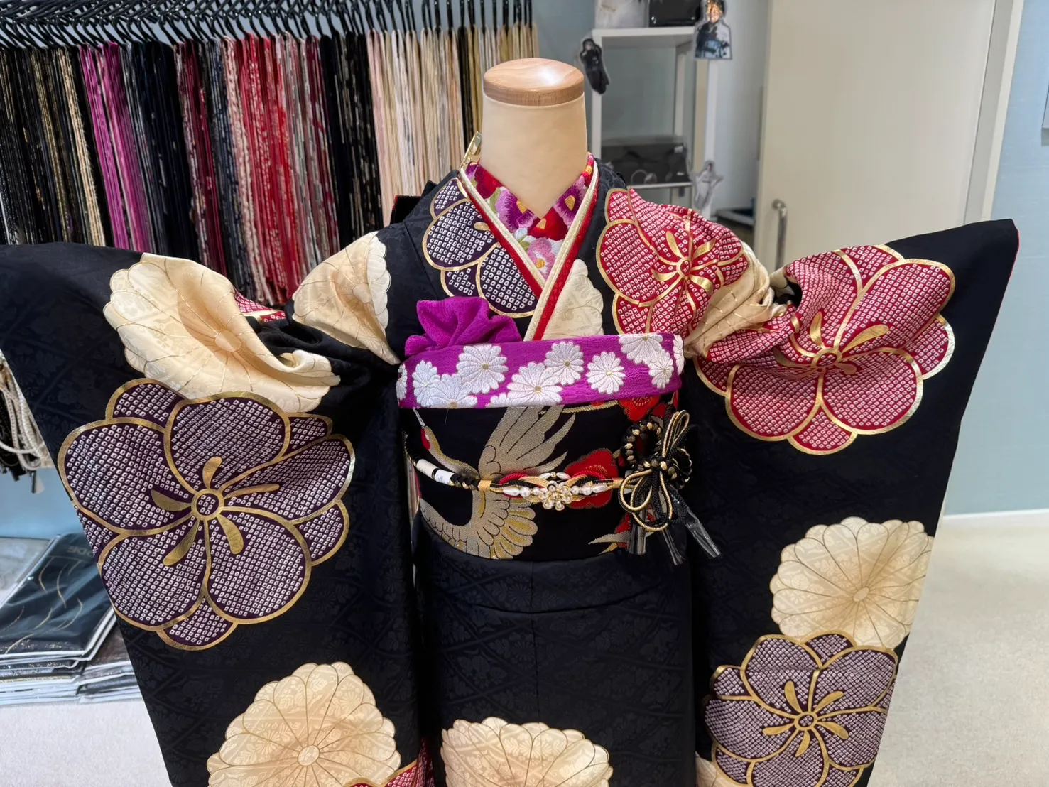 TAKAZEN　タカゼン　古典振袖　古典柄　大柄振袖　黒　かっこいい
