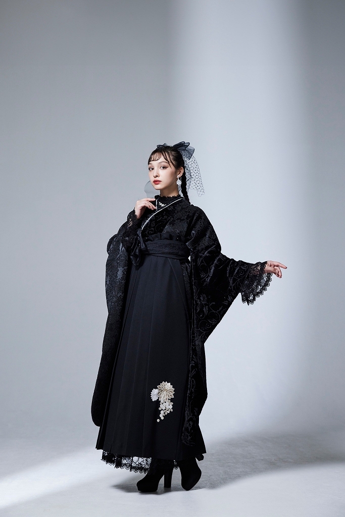 袴 レンタル 神戸 ヴィンテージスタイル 黒/オールブラック ジャガード生地 ベルベット レースインナーコーデ 香川るな