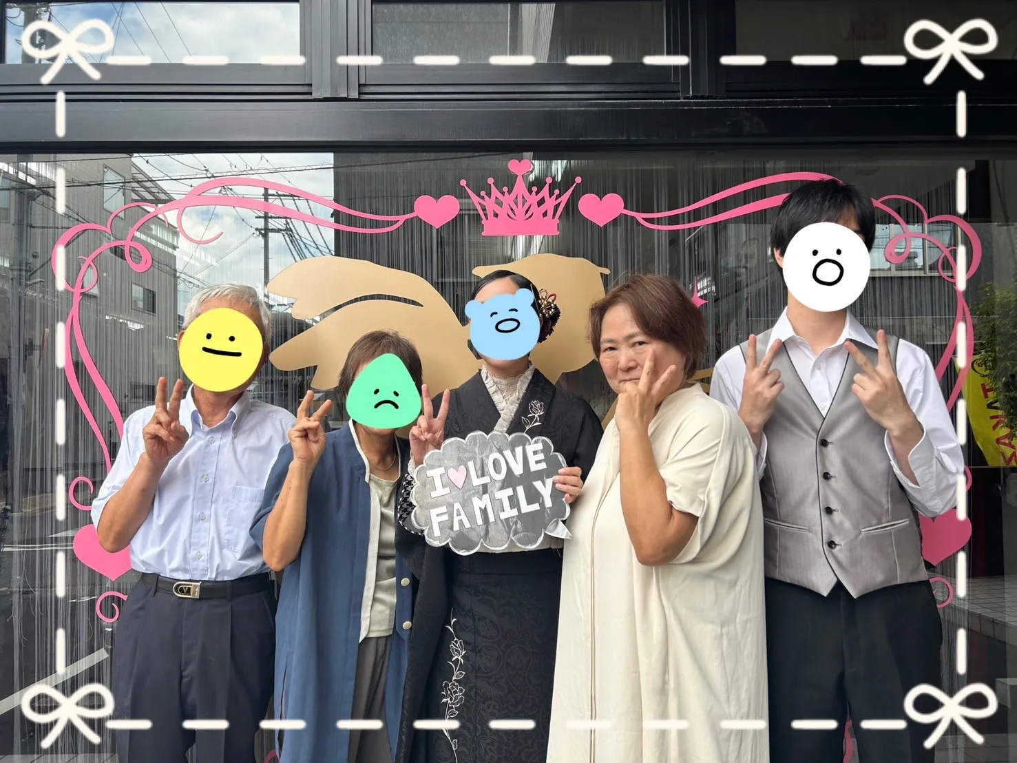 成人式 振袖 前撮り撮影会 ヴィンテージスタイル ブラック/黒ベース ワンポイント刺繍 人と被らない シンプル振袖 おしゃれな着こなし レースインナー/ブーツスタイル