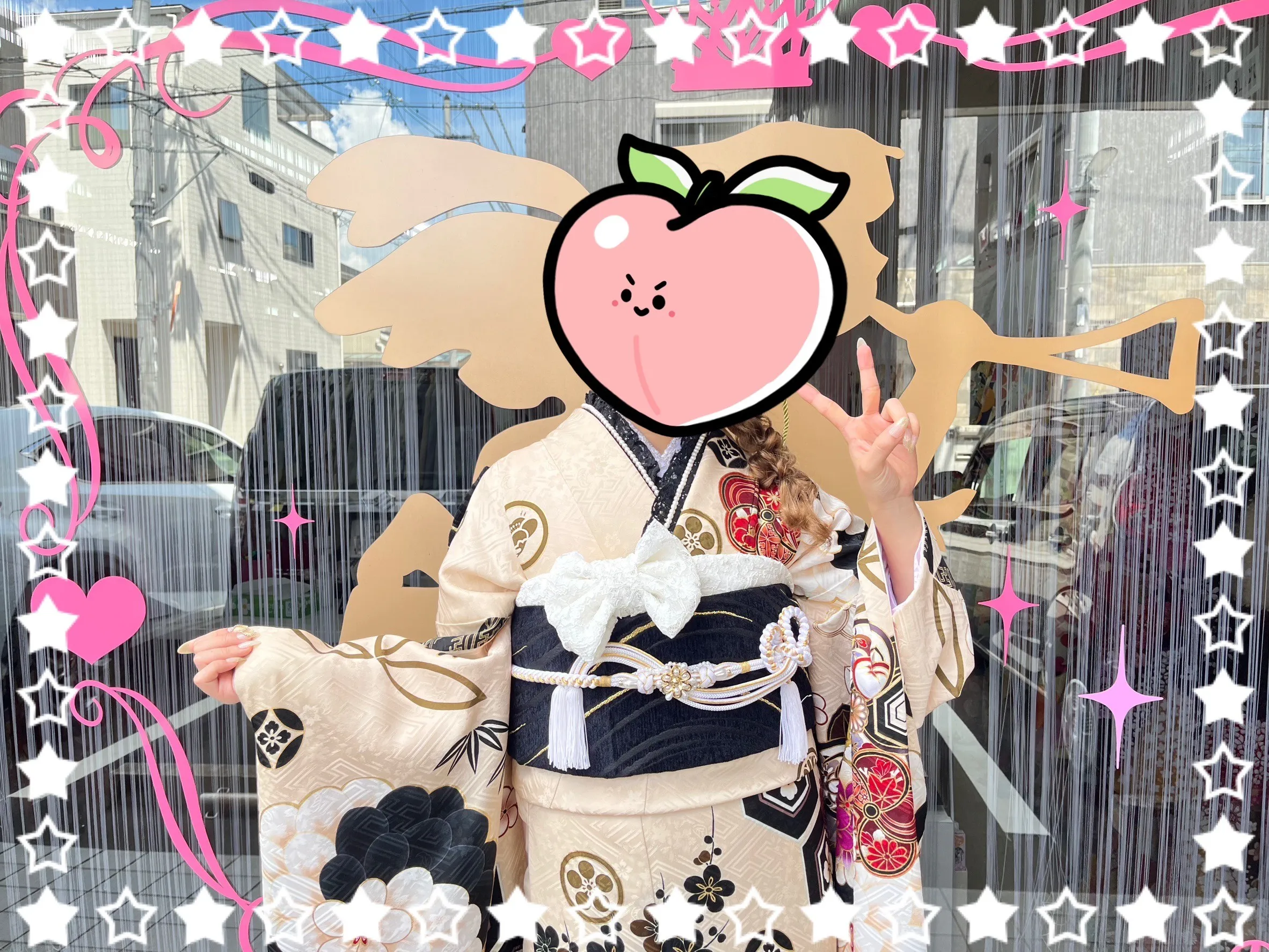 成人式　振袖　前撮り撮影会　奈良　玉城ティナ×紅一点ブランド振袖　ベージュ/黒　くすみ系一番人気　おしゃれ　アンティーク調　しごきアレンジ