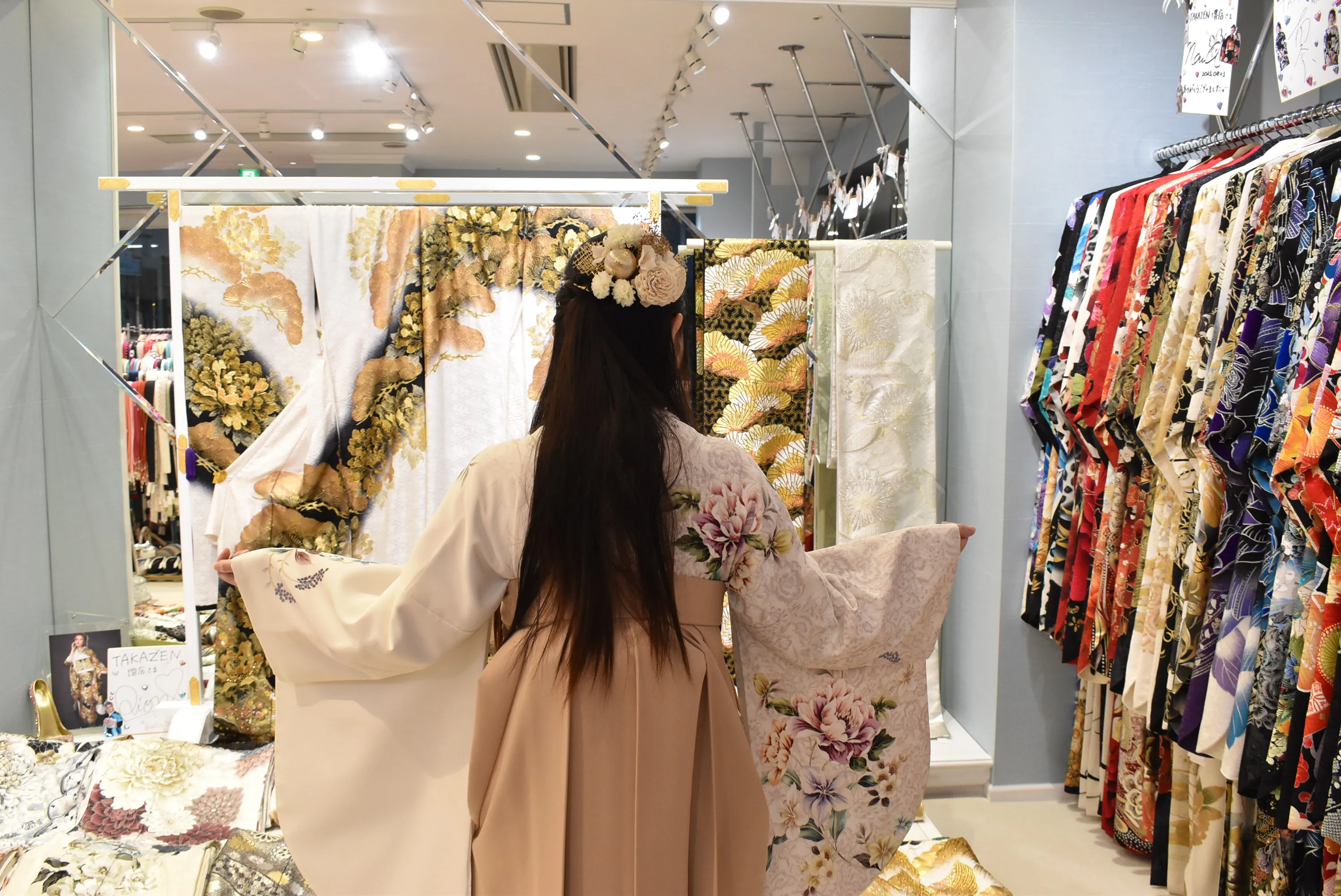 TAKAZEN　タカゼン　卒業式袴　袴レンタル　くすみ　白ベース　かわいい　