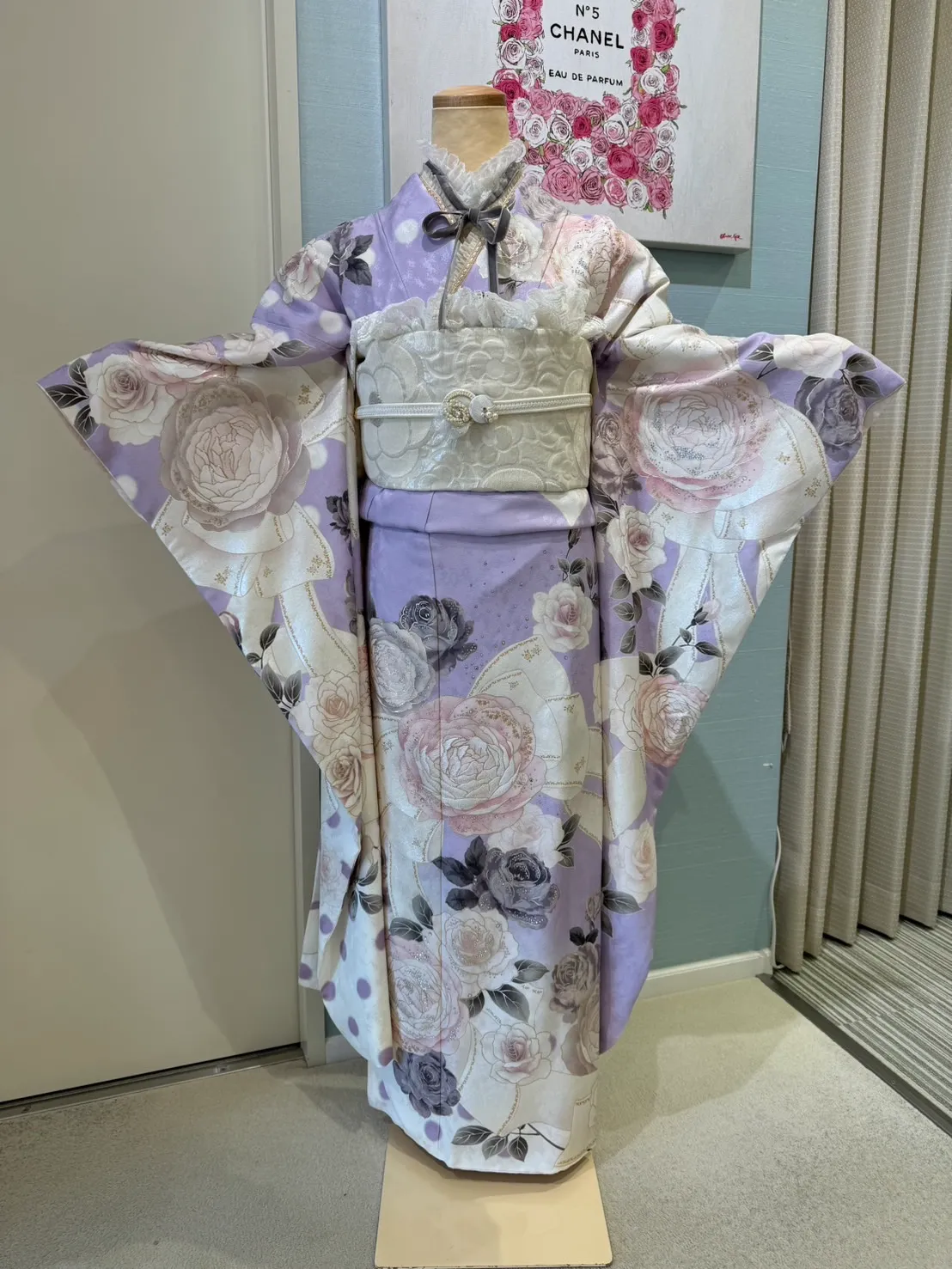 TAKAZEN　タカゼン　成人式振袖　振袖レンタル　TAKAZENオリジナル　ヘップバーン　紫　キラキラ　洋風　薔薇　リボン