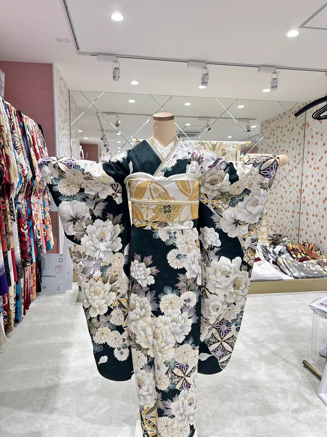 TAKAZEN姫路店　加古川市　高砂市　人気振袖　振袖レンタル　姫路市　成人式　卒業式　袴　振袖　イマドキ振袖　香音　