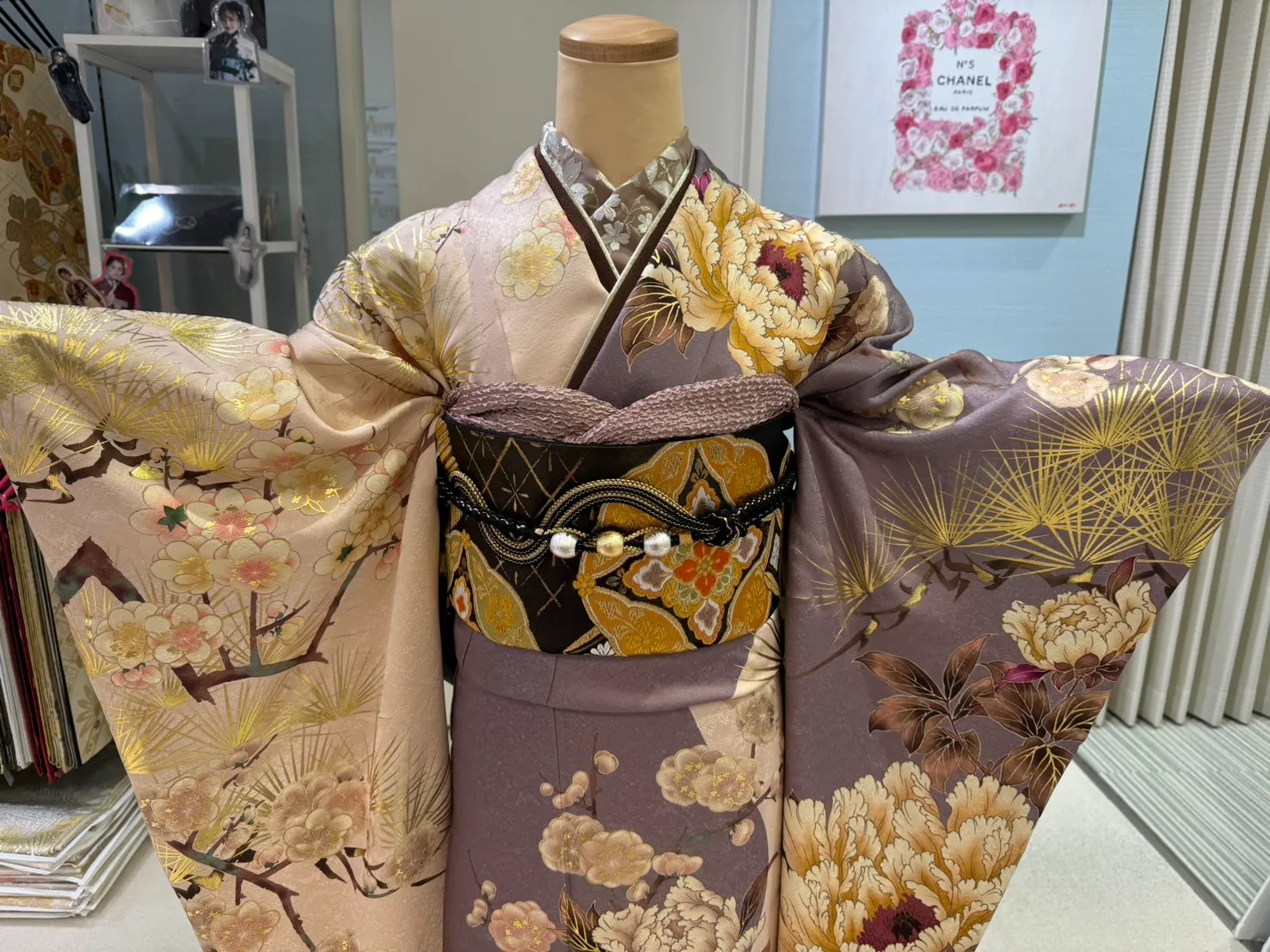 TAKAZEN　タカゼン　成人式振袖　振袖レンタル　和柄　かっこいい　くすみ紫　ベージュ