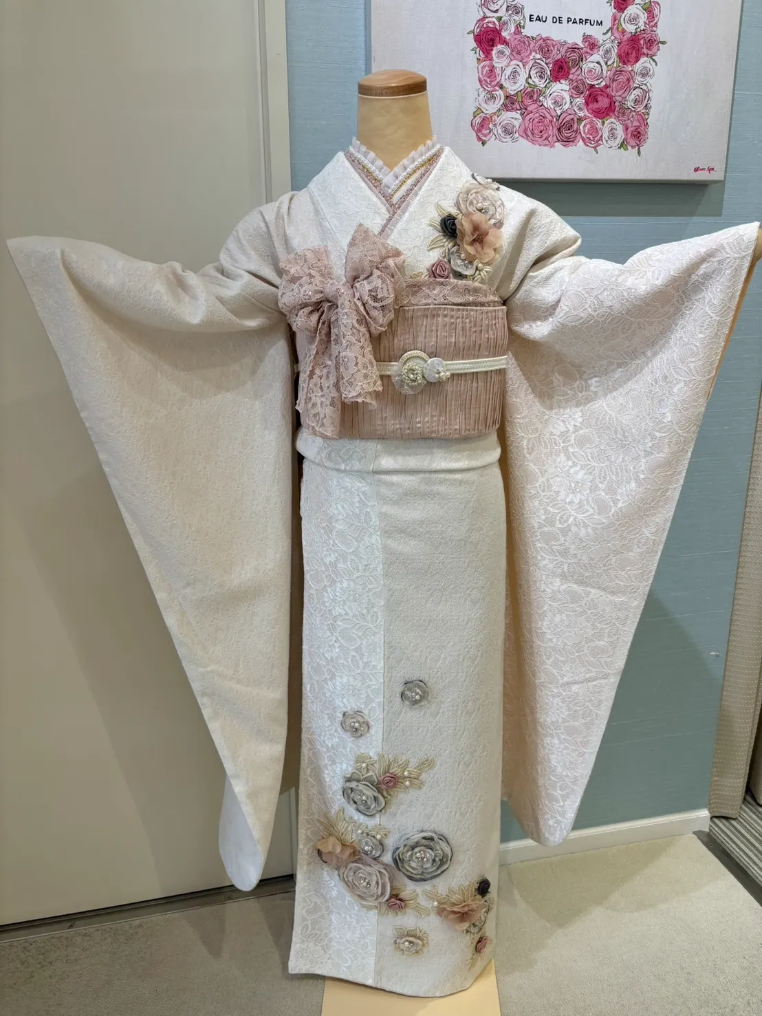 成人式　振袖レンタル　ミニョン　かわいい　レース　白　ピンク