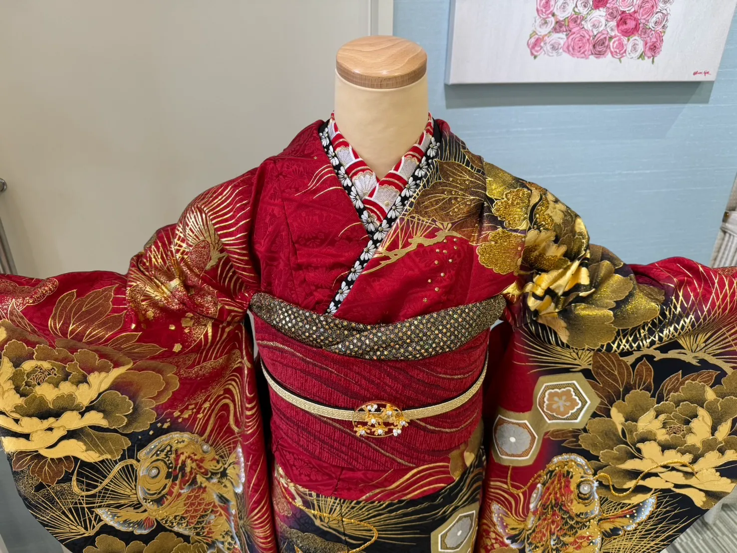 TAKAZEN　タカゼン　成人式振袖　振袖レンタル　ジャパンモード　ギラギラ　いかつい　かっこいい　錦鯉　赤振袖