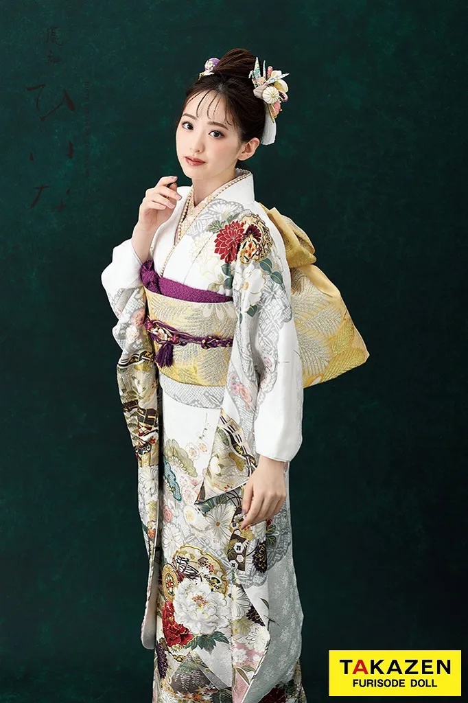 TAKAZENのレンタル振袖 正統派古典/ひいな　白ピンク　牡丹に鼓檜扇紋様　かわいらしい　綺麗　柄小さめ　上品【通販可】K1148