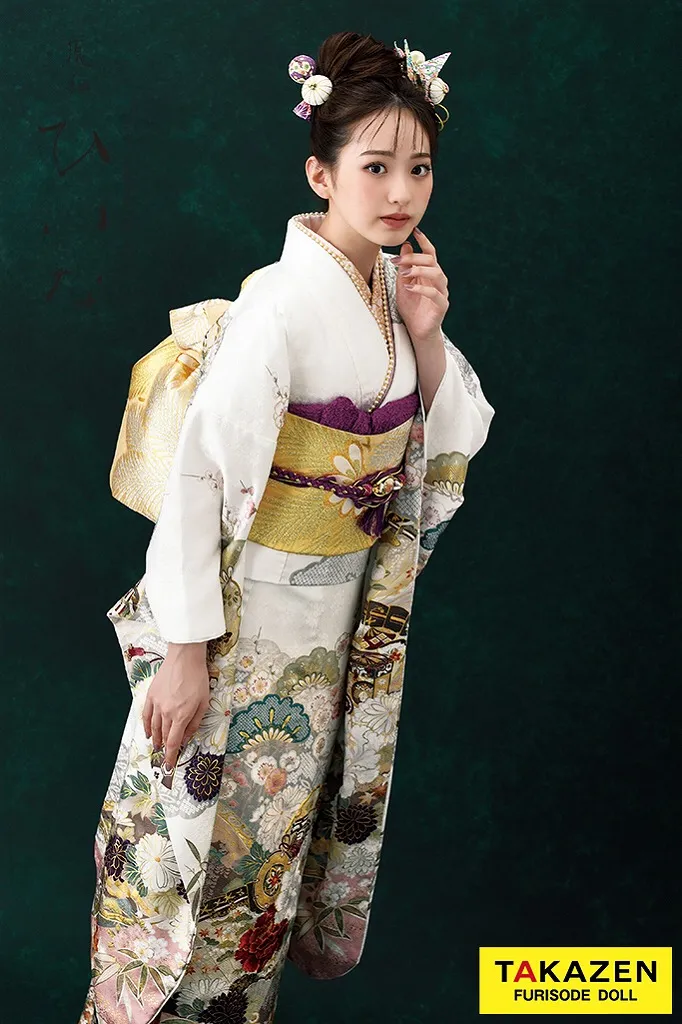 TAKAZENのレンタル振袖 正統派古典/ひいな　白ピンク　牡丹に鼓檜扇紋様　かわいらしい　綺麗　柄小さめ　上品【通販可】K1148
