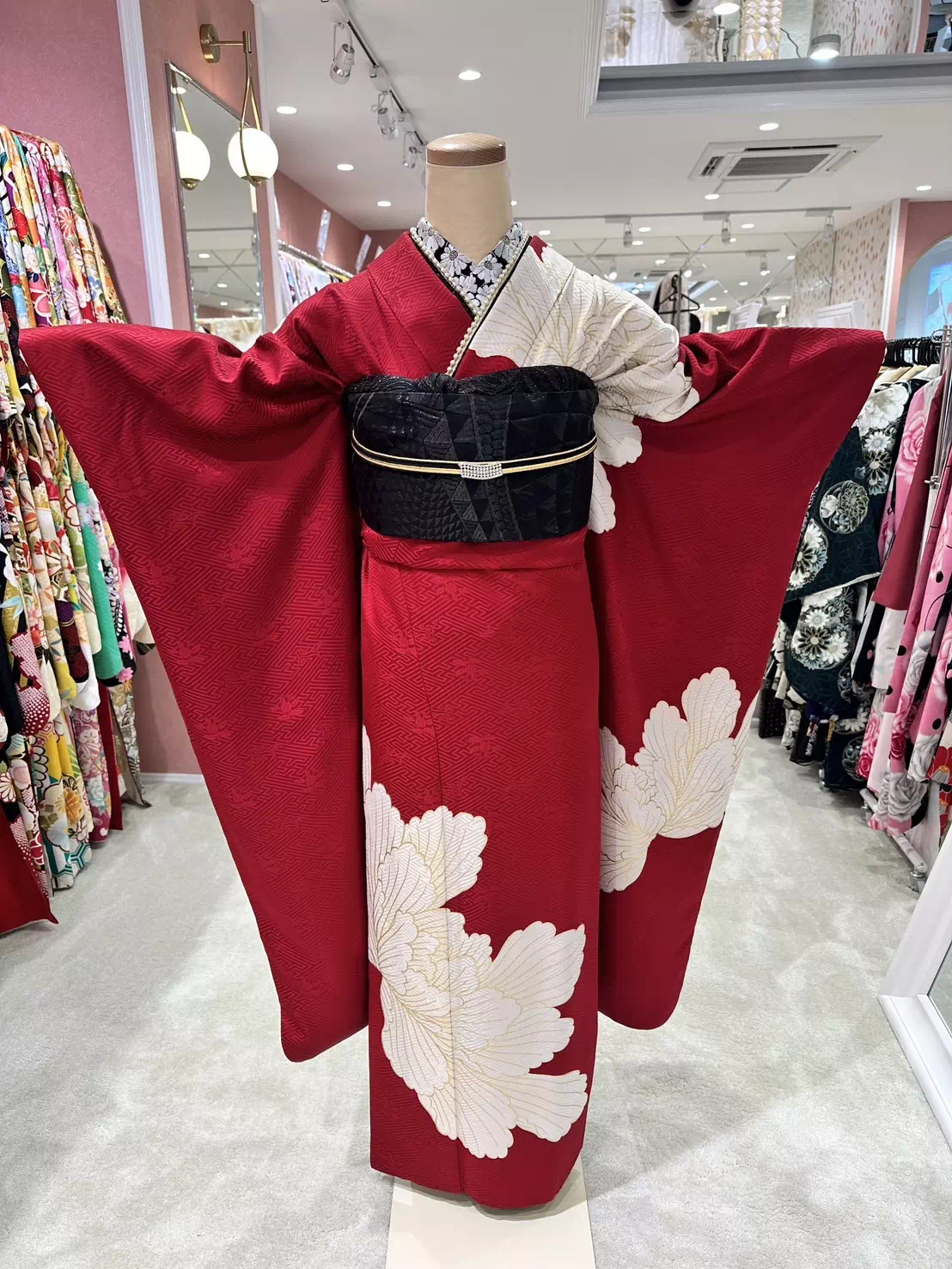 TAKAZEN姫路店　加古川市　高砂市　人気振袖　振袖レンタル　姫路市　成人式　卒業式　袴　振袖　イマドキ振袖　香音　