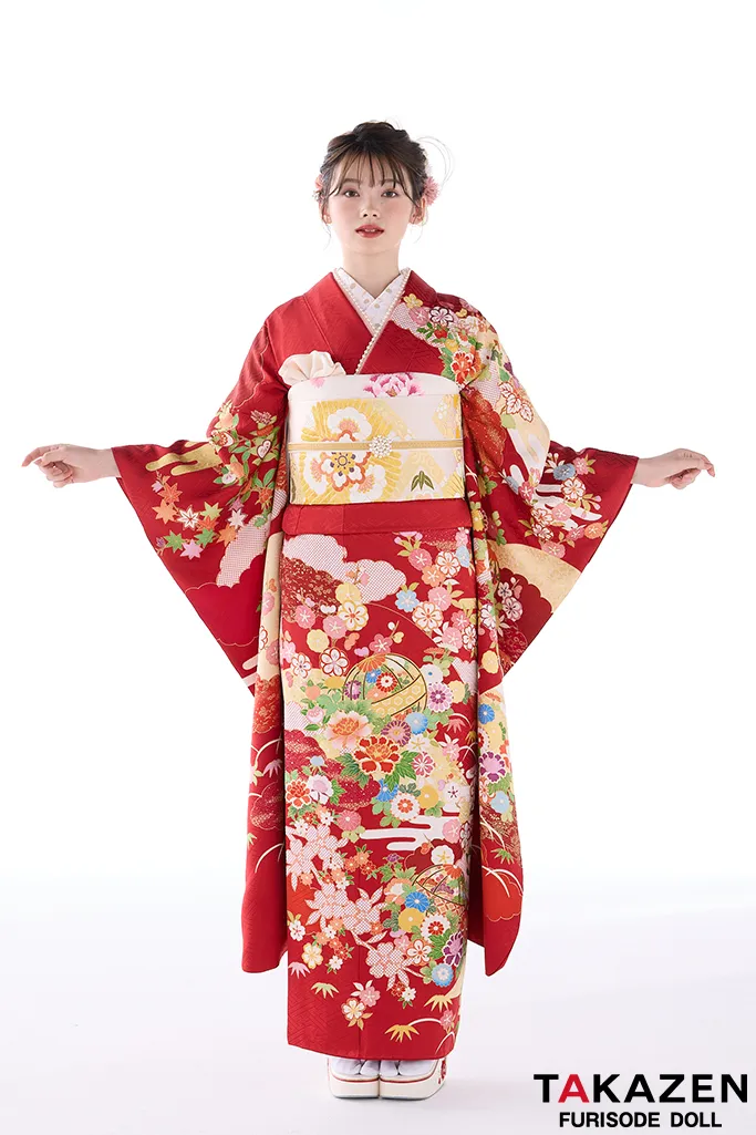 TAKAZENのレンタル振袖 プレミアム古典　吉澤織物/最高級金彩手描友禅　赤　鞠柄　上品な振袖　清楚　南琴奈【通販可】22008