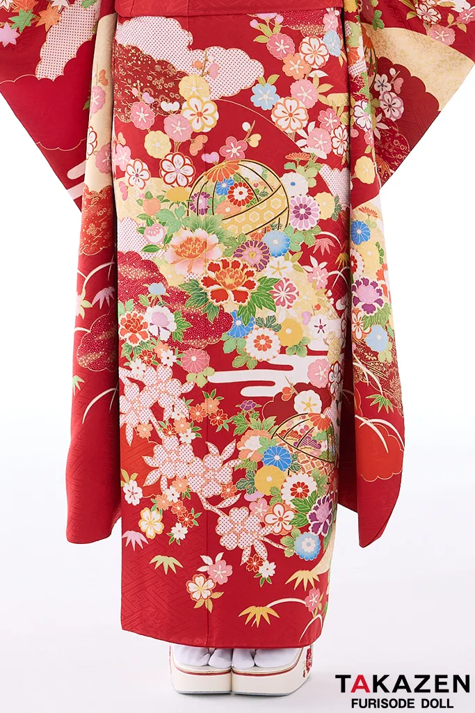 TAKAZENのレンタル振袖 プレミアム古典　吉澤織物/最高級金彩手描友禅　赤　鞠柄　上品な振袖　清楚　南琴奈【通販可】22008