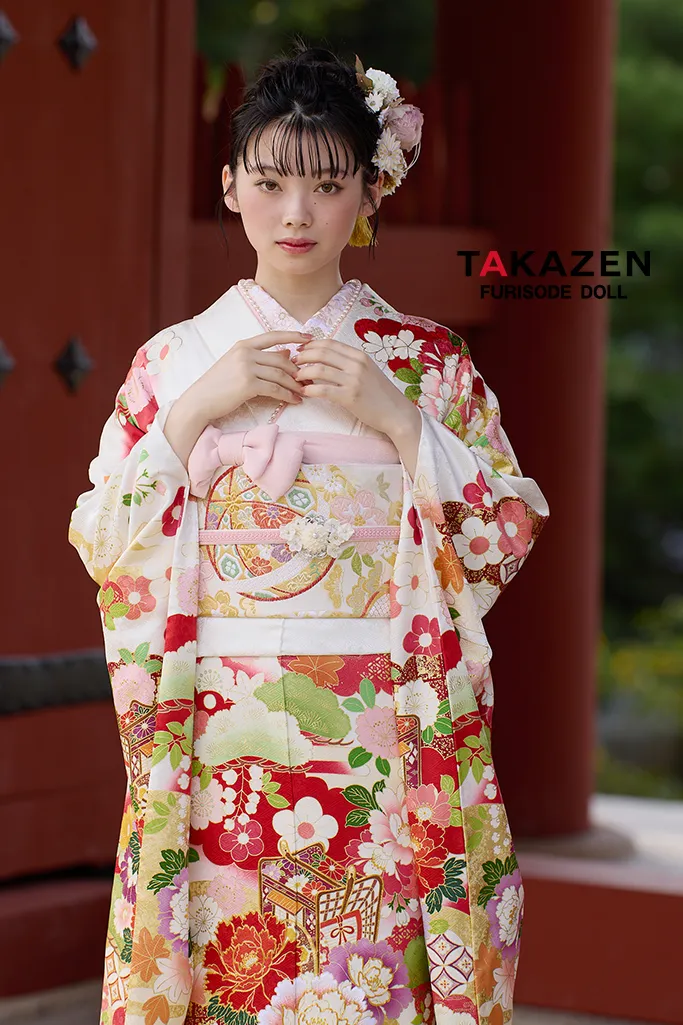 TAKAZENのレンタル振袖 最新作正統派古典　白/赤　御所車柄/牡丹柄　吉澤織物/最高級金彩手描友禅　おしとやか　はんなり　上品　高級振袖　南琴奈【通販可】26016