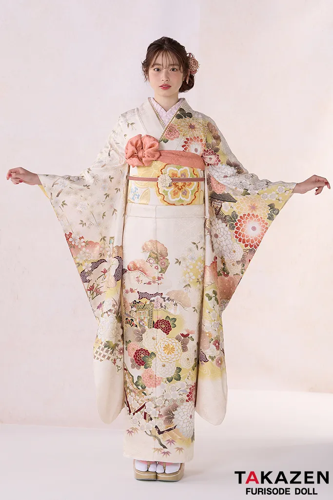 TAKAZENのレンタル振袖 正統派古典　アイボリー/くすみカラー　菊柄/御所車/柄小さめ　かわいらしい振袖　清楚　はんなり　葛西杏也菜【通販可】26024