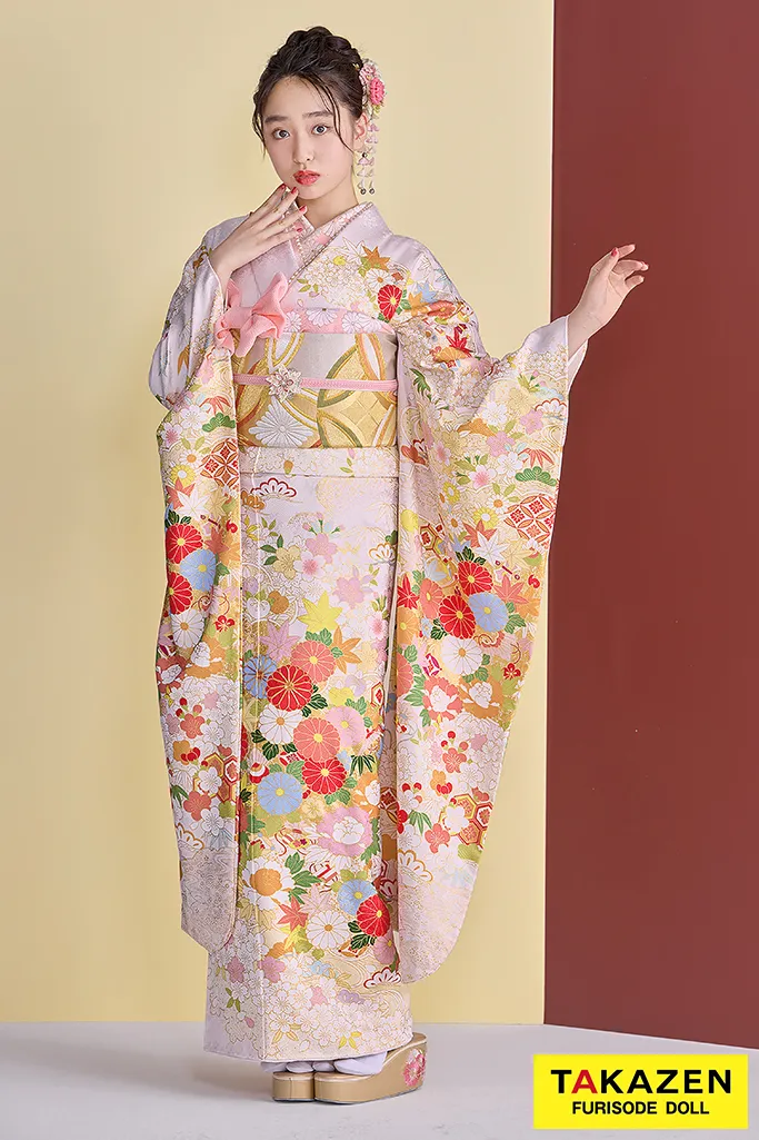 TAKAZENのレンタル振袖 プレミアム古典　青柳/最高級手描友禅　ピンク/薄い色　菊柄　かわいらしい振袖　はんなり　上品　清楚　藤岡舞衣【通販可】26049