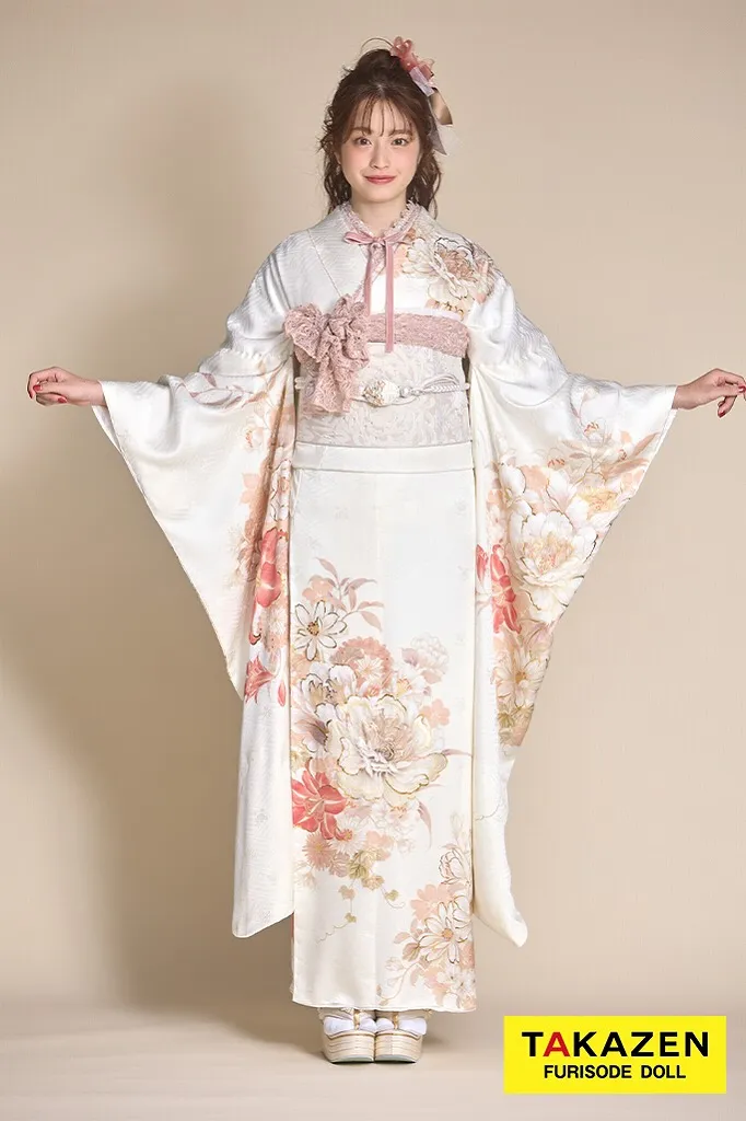 TAKAZENのレンタル振袖 最新作くすみカラーガーリー　白/サーモンピンク/　百合柄　かわいい　すっきり　シンプル　フェミニンな振袖　リボン小物コーデ　葛西杏也菜【通販可】26060