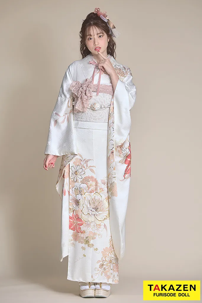TAKAZENのレンタル振袖 最新作くすみカラーガーリー　白/サーモンピンク/　百合柄　かわいい　すっきり　シンプル　フェミニンな振袖　リボン小物コーデ　葛西杏也菜【通販可】26060
