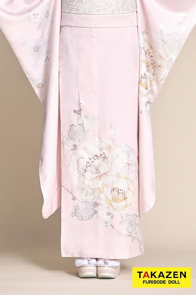 TAKAZENのレンタル振袖 最新作くすみカラー古典　ピンク/ミスティピンク　牡丹柄　シンプル　ワンポイント　かわいい　おしゃれ　統一感のある着こなし　葛西杏也菜【通販可】26062