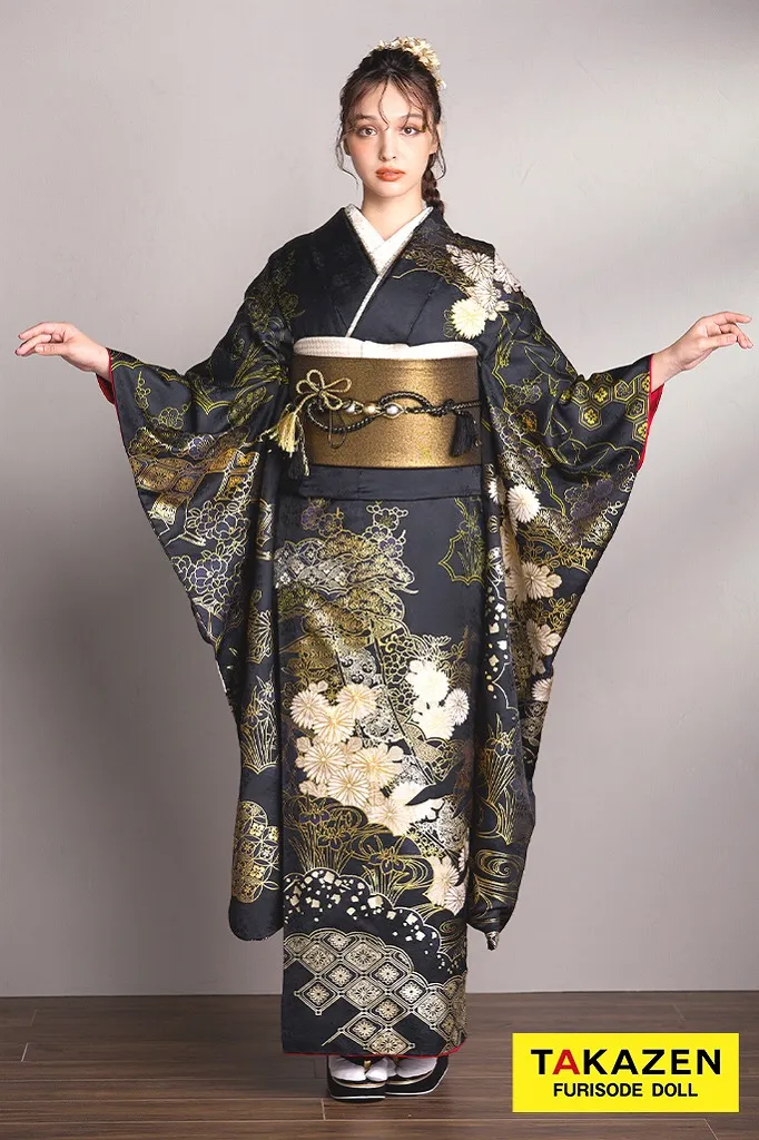 TAKAZENのレンタル振袖 最新作ビンテージスタイル　黒金　和柄　渋い　大人っぽい　クール　かっこいい振袖　かぶらない　香川るな【通販可】26066