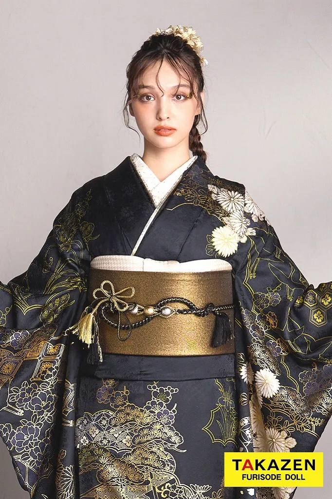 TAKAZENのレンタル振袖 最新作ビンテージスタイル　黒金　和柄　渋い　大人っぽい　クール　かっこいい振袖　かぶらない　香川るな【通販可】26066