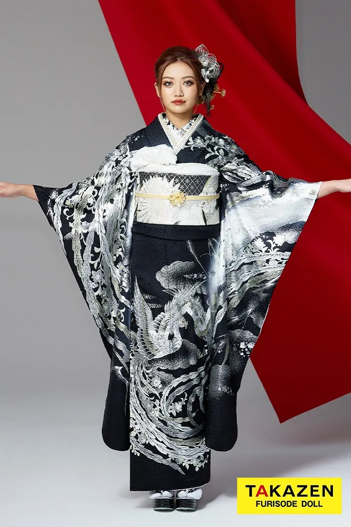TAKAZENのレンタル振袖 最新作ジャパンモード　黒/シルバー　鳳凰　かっこいい　いかつい　派手　目立つ　花魁風　スワロフスキー付き　中村りおん【通販可】26075