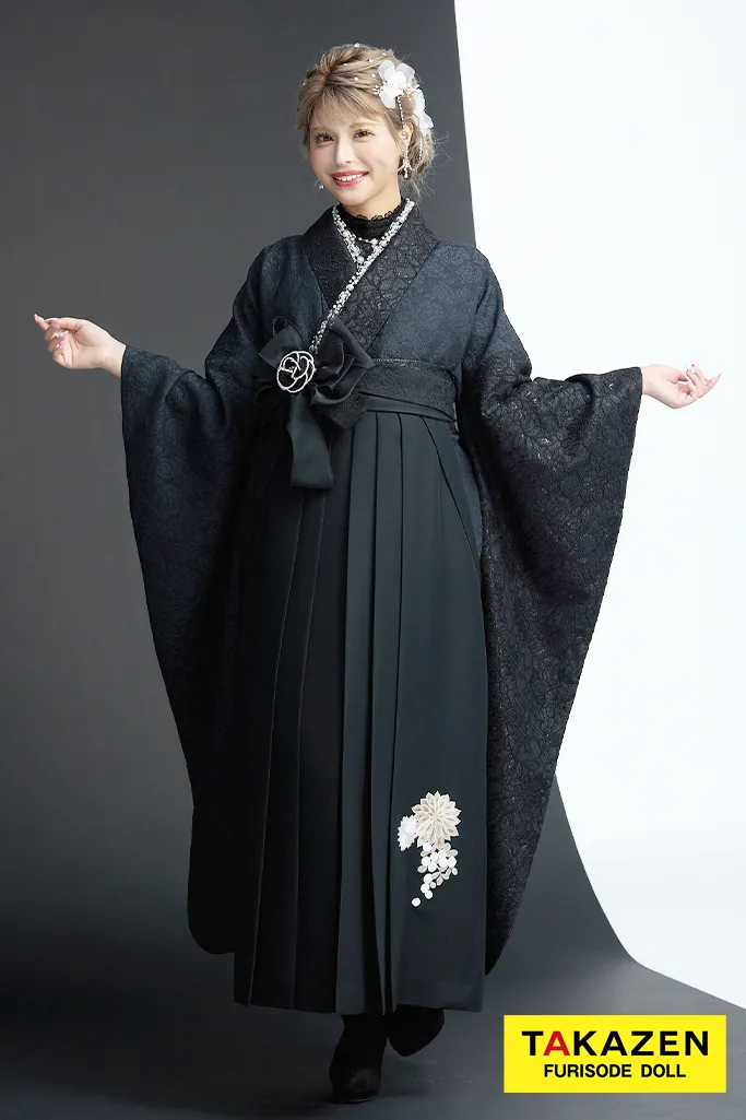 TAKAZENのレンタル袴 モード系　黒　オールブラックコーデ　レース/ジャガード生地　かっこいい　ギャル　レースインナーコーデ　今井アンジェリカ【通販可】R26003