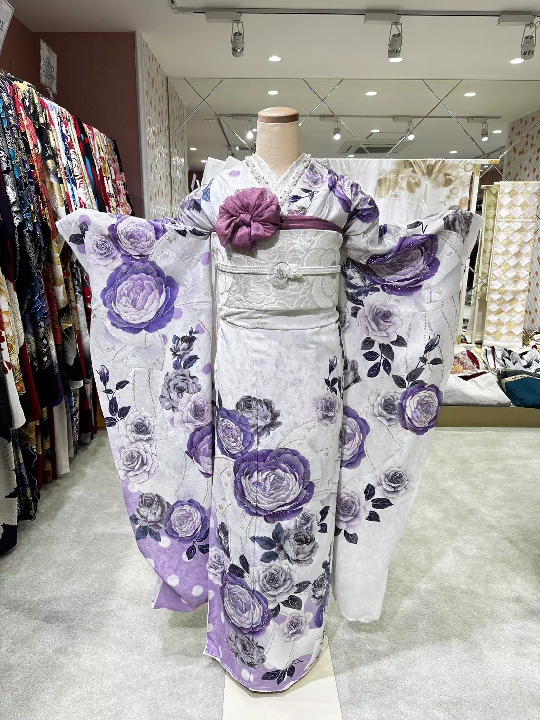 TAKAZEN姫路店　加古川市　高砂市　人気振袖　振袖レンタル　姫路市　成人式　卒業式　袴　振袖　イマドキ振袖　香音　